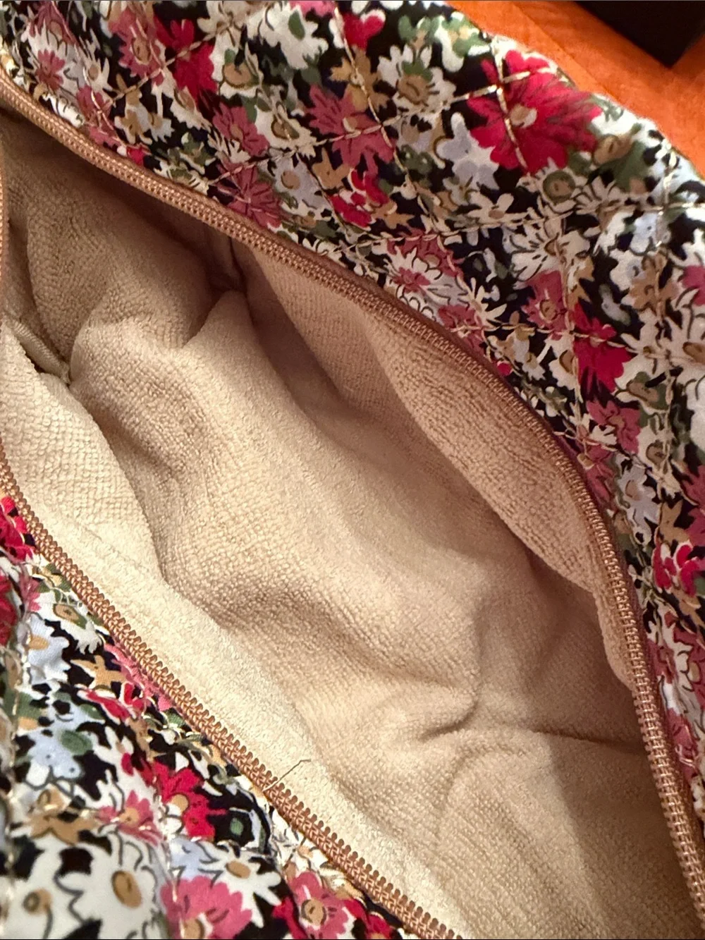 New moon nude Floral Cosmetic Bag in Pink & Red Daisy Print